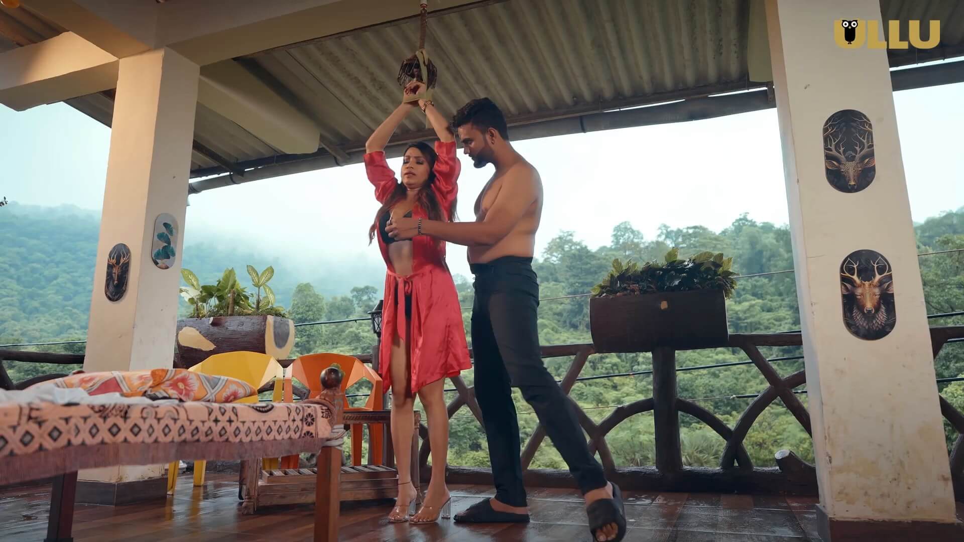 Aadhi Gharwali Part 1